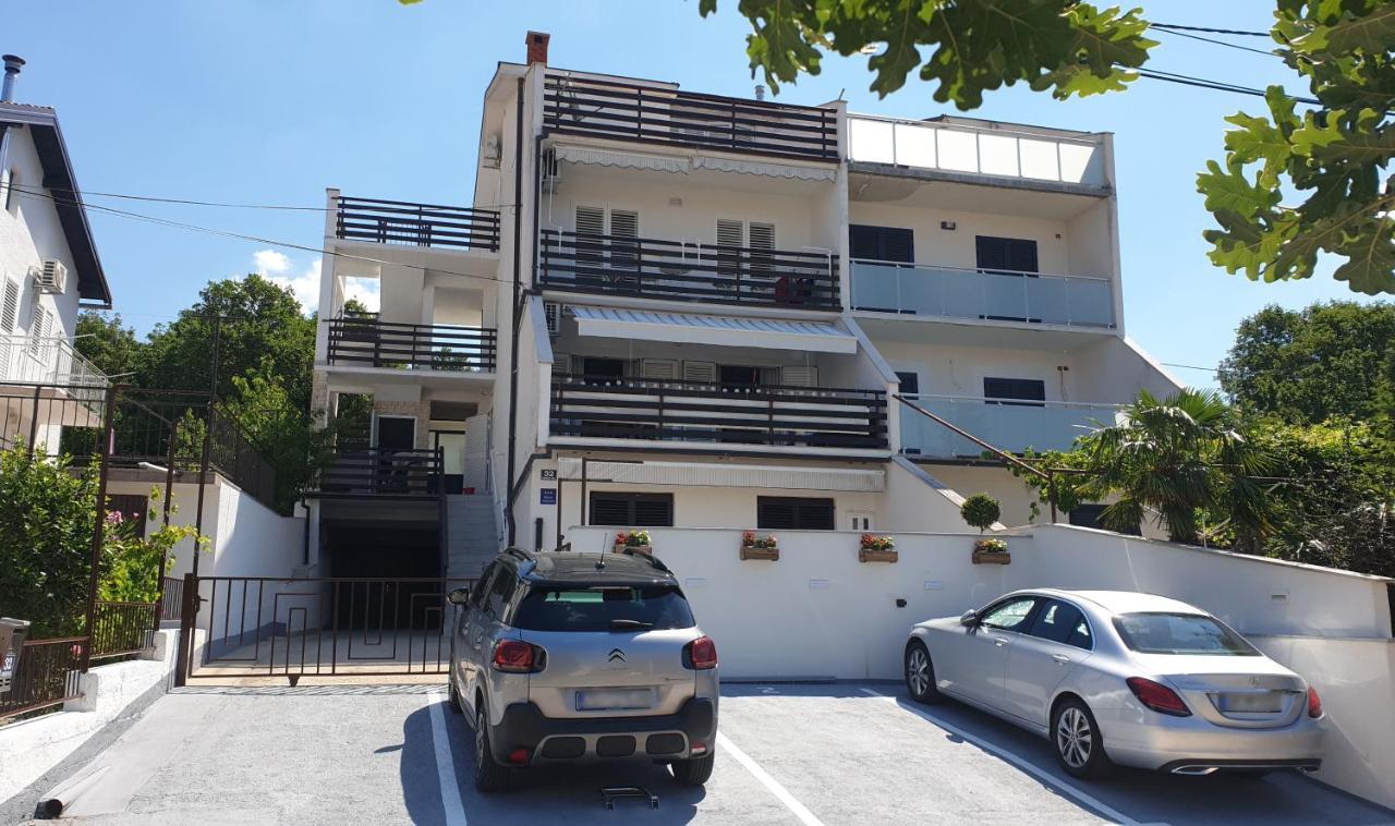 Rentfox - Crikvenica Apartment Exterior photo