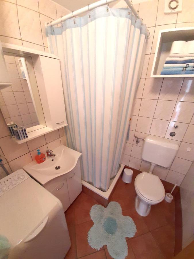 Rentfox - Crikvenica Apartment Exterior photo